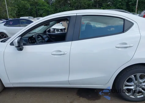 2016 Scion Ia from USA, damaged, VIN 3MYDLBZVXGY109926
